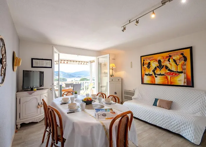 Les Coraux By Interhome Lägenhet Saint-Raphaël