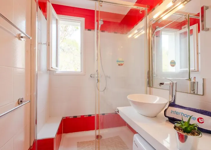 Apartamento Les Coraux By Interhome Saint-Raphaël