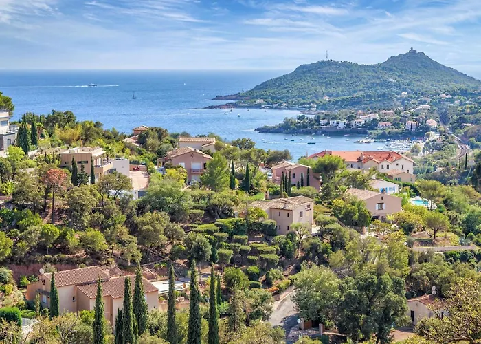 Les Coraux By Interhome Saint-Raphael (Var)
